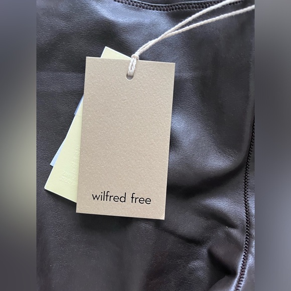 Aritzia Wilfred Daria pant, rich mocha brown faux leather size XS NWT - Picture 7 of 8